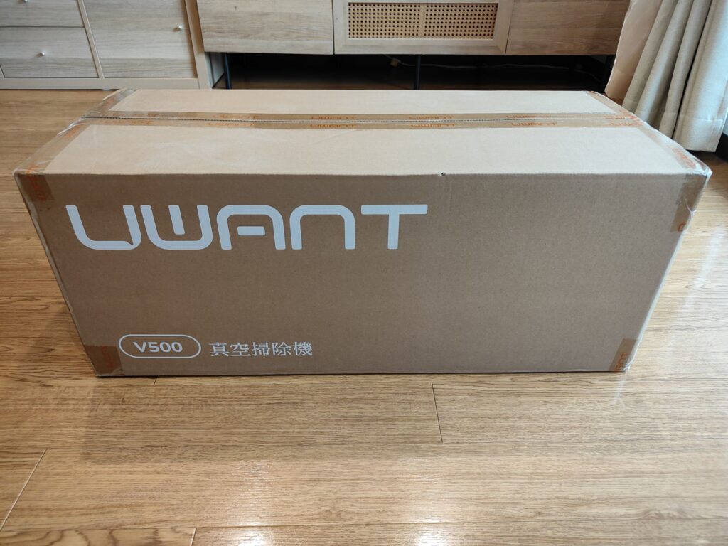 届いた箱（大きくてびっくり）